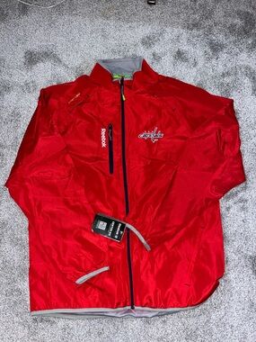 New Washington Capitals Rally Warm up Red  NHL Center Ice kinetic Jacket L